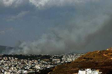 Πύρινος εφιάλτης στο Κρυονέρι και στη Ρόδο