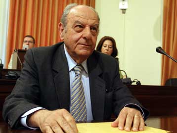 Κατάθεση Ζορμπά στη Βουλή με αιχμές και πικρία για την απομάκρυνσή του