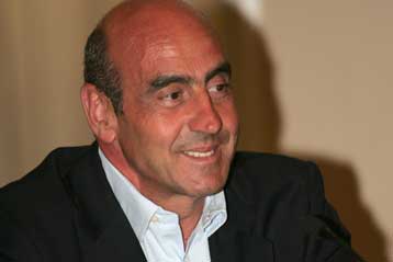 Με τον ΟΛΘ ολοκληρώνεται η παράδοση των πυλών της χώρας σε μονοπώλια, λέει το ΠΑΣΟΚ