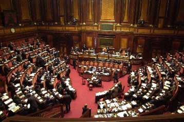 «Ναι» της ιταλικής Γερουσίας στα αμφιλεγόμενα μέτρα για την παράνομη μετανάστευση