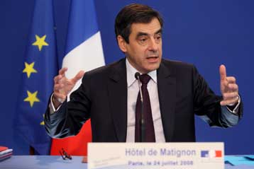 Κλείσιμο 83 στρατιωτικών μονάδων ανακοίνωσε ο Γάλλος πρωθυπουργός