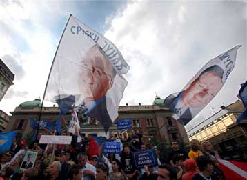 Το βράδυ της Παρασκευής η έφεση στην έκδοση του Κάρατζιτς