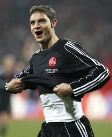 Η νεοφώτιστη στην Premier League, Στόουκ Σίτι, θέλει τον Χαριστέα