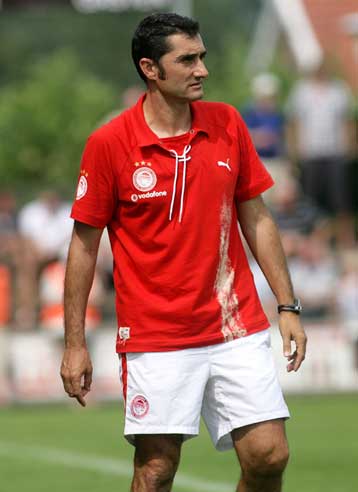 Προβληματισμένος ο Βαλβέρδε, έριξε… μπηχτή για τις μεταγραφές