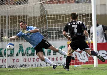 Προβλήματα στην άμυνα παρουσίασε ο ΟΦΗ στην ήττα από την Αχλεν