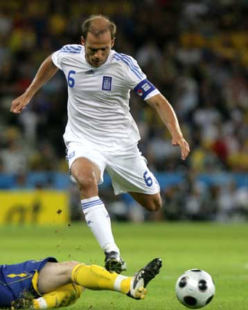 Έτοιμος να φορέσει τη φανέλα της ΑΕΚ ο Μπασινάς