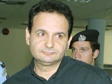 Το όνομα του οδηγού της 17Ν θα ζητήσει από τον Β.Τζωρτζάτο η Αντιτρομοκρατική