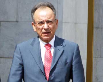 Υπέρ των ισχυρών και αυτοδύναμων κυβερνήσεων ο πρόεδρος της Βουλής