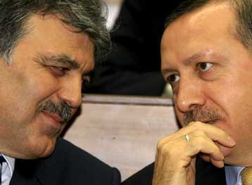 Οικονομικές οι κυρώσεις στο ΑΚΡ από το Συνταγματικό Δικαστήριο της Τουρκίας