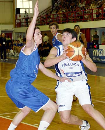 «Σάρωσε» τη Σερβία και προκρίθηκε στην τετράδα η Εθνική Εφήβων