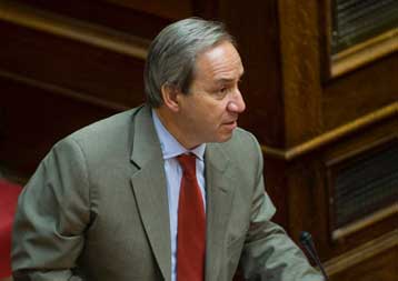 Ονομαστική ψηφοφορία για τις ΔΕΚΟ την Πέμπτη, υπερψηφίστηκαν οι αυξήσεις δικαστικών