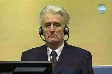 Ενώπιον του ICTY ο Κάρατζιτς με κατηγορίες για εγκλήματα πολέμου και γενοκτονία