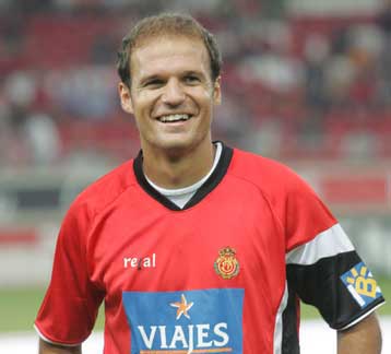 Είπε το «ναι» ο Μπασινάς, η ΑΕΚ φουλάρει για Κυργιάκο και «βλέπει» Τζιμπούρ