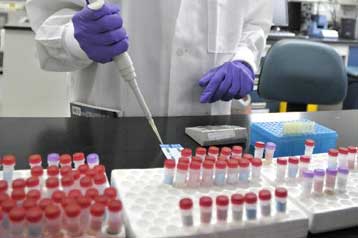 Σε στάδιο δοκιμών εμβόλιο που θα επιτρέπει διαλείμματα από τη θεραπεία του HIV