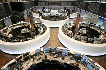 Πτωτικές τάσεις στο άνοιγμα των ευρωπαϊκών χρηματιστηρίων την Παρασκευή