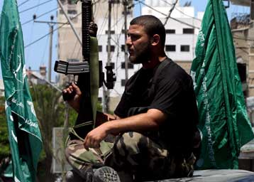 Με συλλήψεις ηγετικών στελεχών της Φατάχ συνεχίζονται επιχειρήσεις της Χαμάς στη Γάζα