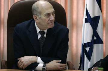 Σε νέα ανάκριση υποβλήθηκε ο Εχούντ Ολμέρτ – Πολιτικός «αναβρασμός» στο Ισραήλ