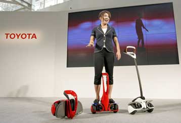Ρομποτικό πατίνι δοκιμάζει η Toyota