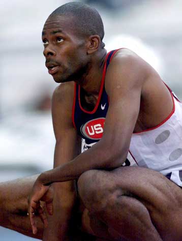 Αφαίρεση χρυσού μεταλλίου από την ομάδα 4Χ400 ανδρών των ΗΠΑ στους Αγώνες του Σίδνεϊ