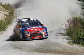 Με φόρα για τη νίκη συνεχίζει ο Λοέμπ στο Ράλι Φινλανδίας