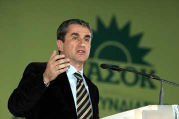 Η εκλογική συμμαχία ΠΑΣΟΚ-ΣΥΡΙΖΑ πρέπει να έχει αρχηγό, λέει ο Ανδρέας Λοβέρδος