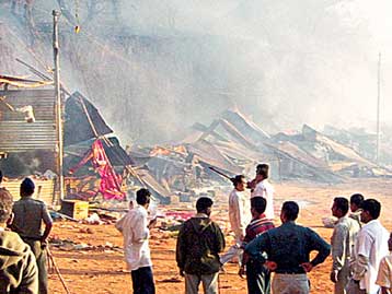 Εκατόμβη σε προσκύνημα ινδουιστών σε ναό της βόρειας Ινδίας