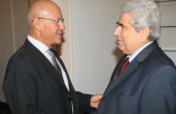 Διαβουλεύσεις Χριστόφια-Ταλάτ για το άνοιγμα του οδοφράγματος στην περιοχή Λιμνίτη