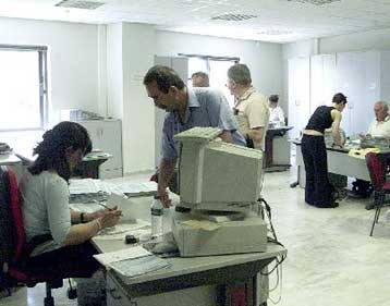 Ένας στους δύο ελεύθερους επαγγελματίες δηλώνει εισόδημα κάτω από το όριο της φτώχειας