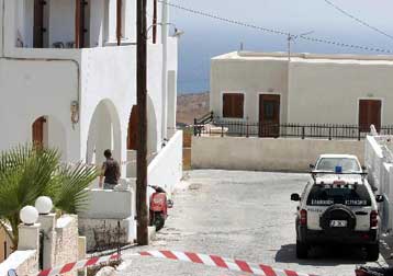 Έντονα ψυχικά προβλήματα αντιμετώπιζε ο δράστης του εγκλήματος στη Σαντορίνη