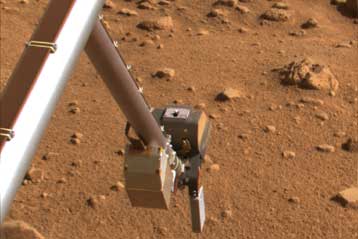 Ερωτήματα για την ύπαρξη ζωής στον Αρη εγείρουν τα αναπάντεχα ευρήματα του Phoenix