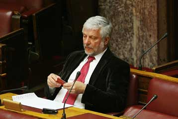 Νέα πυρά από «γαλάζιους» αντάρτες, παρά τo «σιωπητήριο» της κυβέρνησης