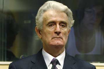 Χόλμπρουκ και Ολμπράιτ ζητά να καταθέσουν ως μάρτυρες στη δίκη του ο Κάρατζιτς