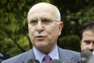 «Όχι» στη μετακύληση κόστους αερίων ρύπων στους καταναλωτές της ΔΕΗ λέει η Κομισιόν