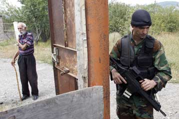 Νέες μάχες παρά την ανακωχή και τις συνομιλίες που συμφώνησαν Γεωργία και Οσέτιοι