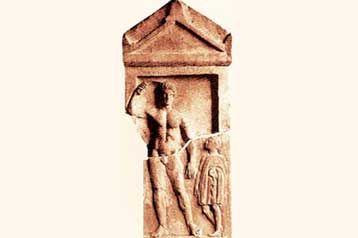 Μοιρασμένη σε Πειραιά και Κοπεγχάγη μια αρχαία μαρμάρινη στήλη