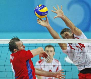 Ο Μίλκοβιτς υπέκυψε στους Ρώσους, νίκη των ΗΠΑ σε κλίμα συγκίνησης