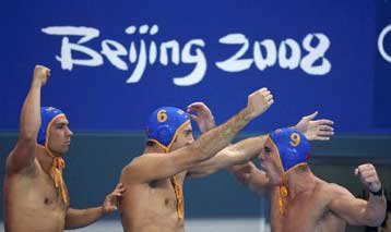 Νίκη για τους Ισπανούς, ισοπαλία για Ουγγαρία-Μαυροβούνιο