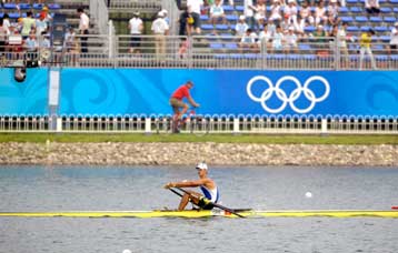 Προκρίθηκε στα ημιτελικά του απλού σκιφ ο Χρήστου