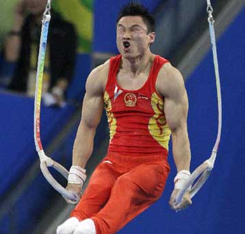 Θέαμα και χρυσό από την Κίνα στο ομαδικό των ανδρών