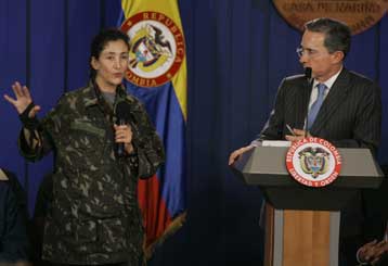 Πέντε εκατομμύρια υπογραφές υπέρ τρίτης θητείας του Κολομβιανού προέδρου