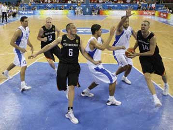 Και τώρα η παρέα του Μπράιαντ για την Εθνική μας ομάδα