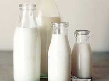 Σκέψεις στο ΥΠΑΝ για επιμήκυνση του χρόνου ζωής του παστεριωμένου γάλακτος
