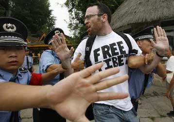 Νέες συλλήψεις διαδηλωτών από την κινεζική αστυνομία