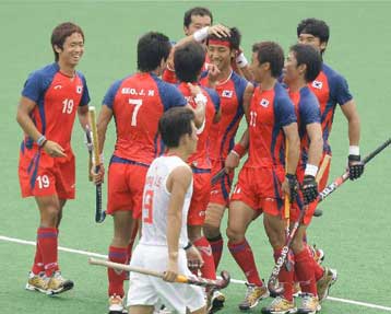 Σπουδαίες νίκες για Ν. Κορέα και Ολλανδία στο χόκεϊ επί χόρτου ανδρών