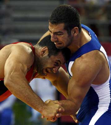 Aποκλείστηκαν Παπαδόπουλος και Τουνουσίδης στην ελληνορωμαϊκή