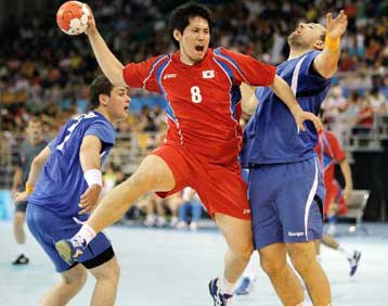 Νίκη-έκπληξη της Ν. Κορέας επί της Ισλανδίας στο χάντμπολ ανδρών