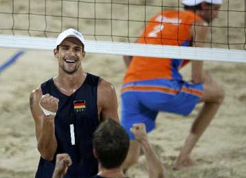 Από τα «μπαράζ» πέρασαν στους «16» του μπιτς βόλεϊ Αυστριακοί και Γερμανοί