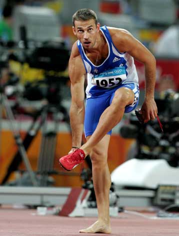 Ο Ιακωβάκης στον τελικό των 400μ. εμπόδια με τα… τυχερά του παπούτσια