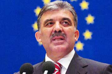 Ανοιγμα Γκιούλ στην Αρμενία στην σκιά της κρίσης στον Καύκασο