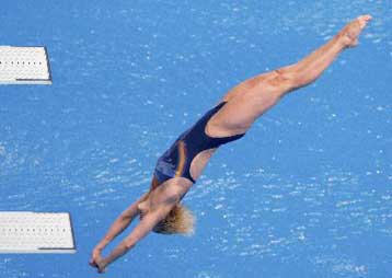 Με εντυπωσιακές εμφανίσεις πέρασαν οι «12» στον τελικό τραμπολίνου 3μ. γυναικών